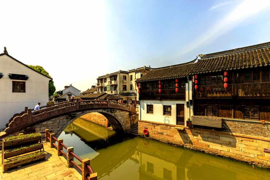 经纪人:曼加拉想去意大利踢球,那不勒斯确实对他感兴趣